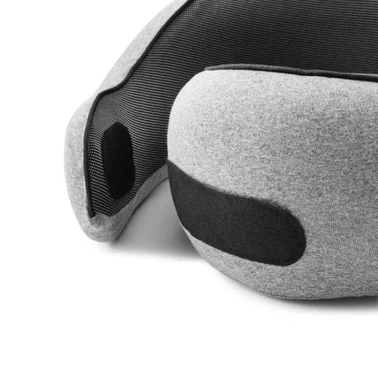 Close-up of the Halo showing the heather grey wool cover meeting the black ribbed spacer-mesh channel.